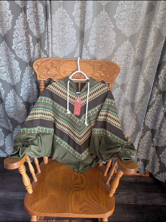 SHEIN Tops - Olive Green Patterned Hoodie Poncho